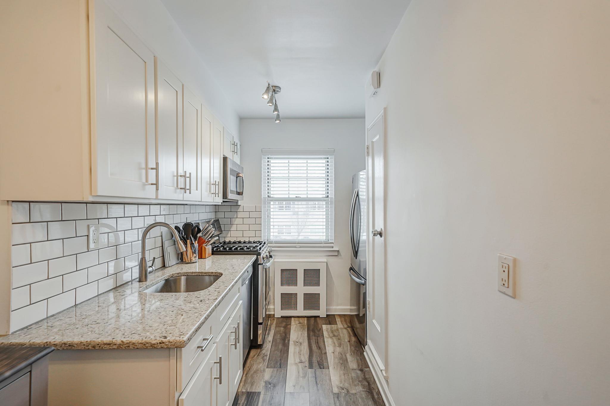 414 Merrick Road # 4.5B, Rockville Centre, NY 11570