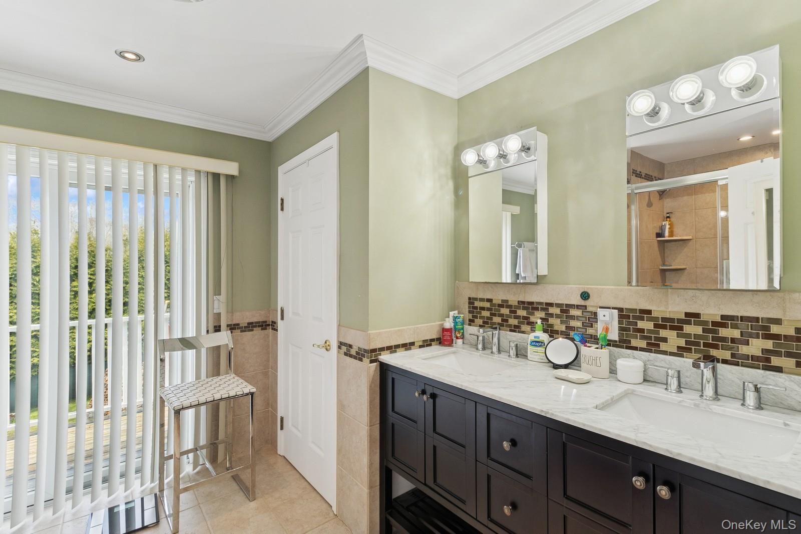 174 Norris Ln, Bridgehampton, NY 11932