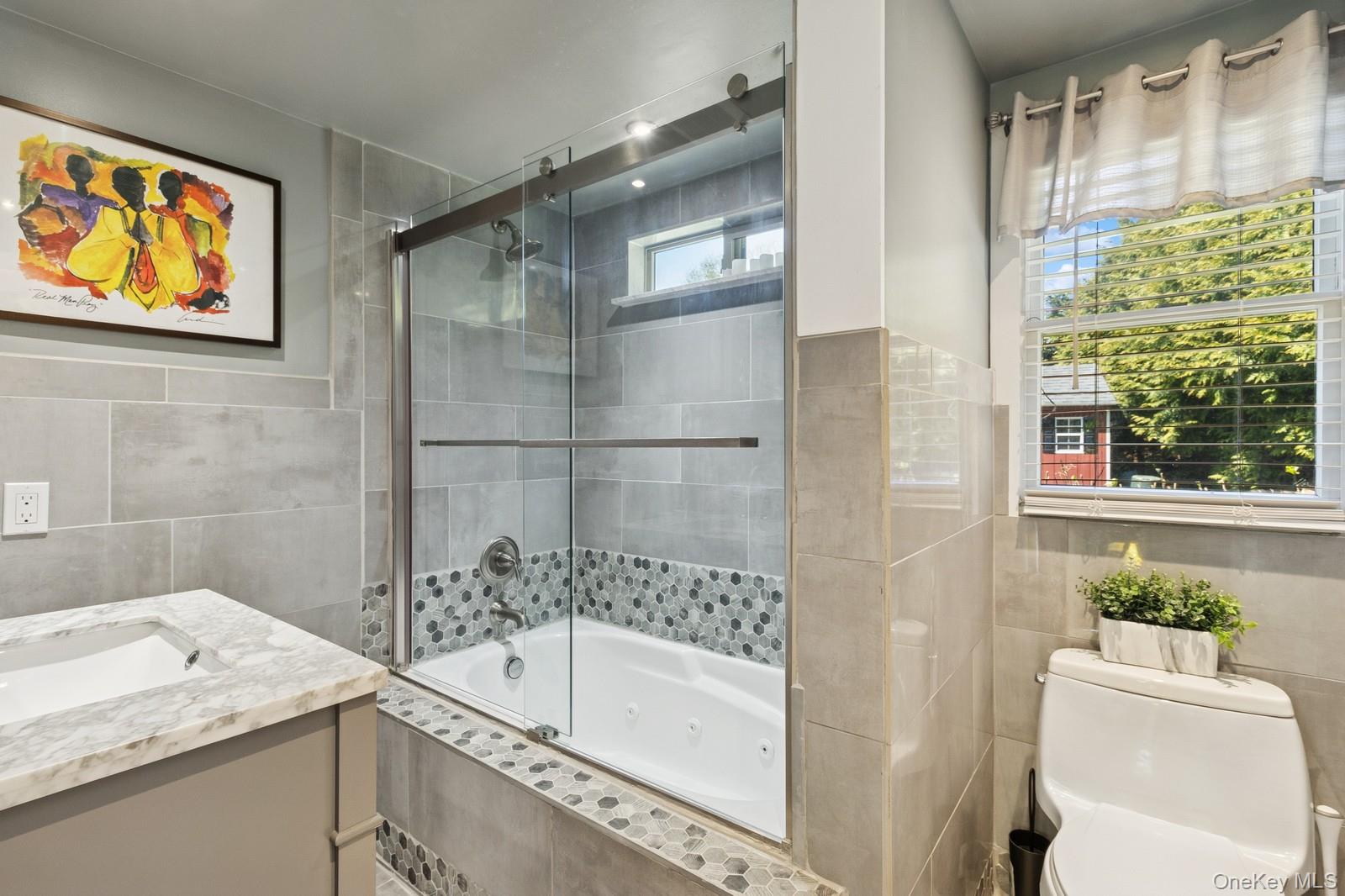 174 Norris Ln, Bridgehampton, NY 11932