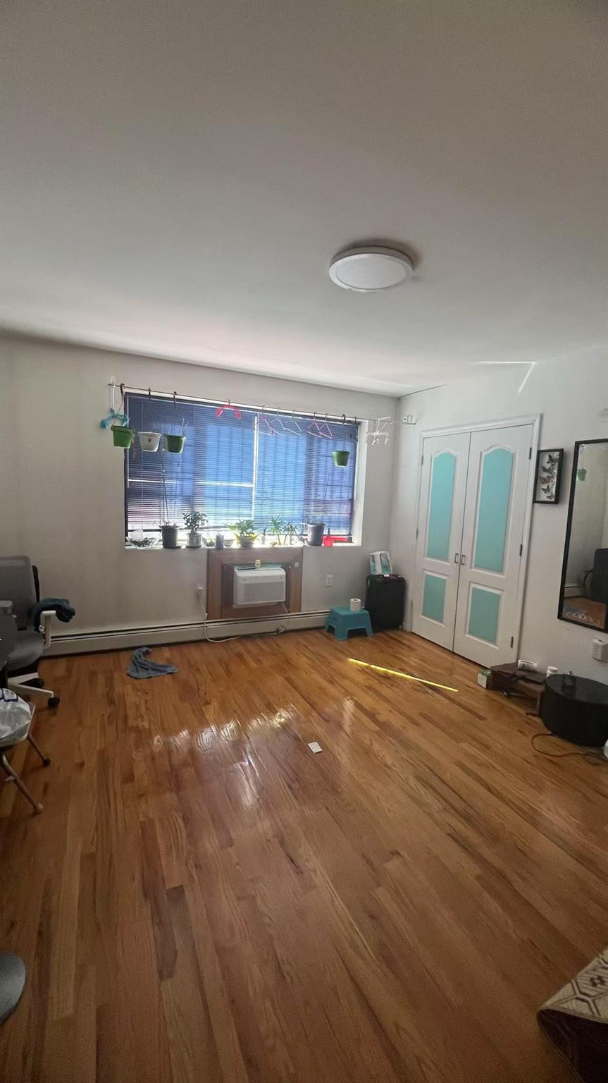 2746B Creston Avenue, Bronx, NY 10468