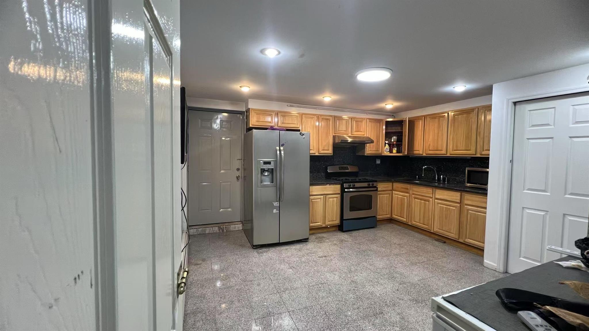 2746B Creston Avenue, Bronx, NY 10468