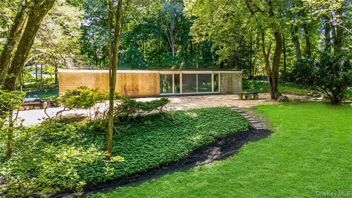 319 Pound Ridge Road, Bedford, NY 10506