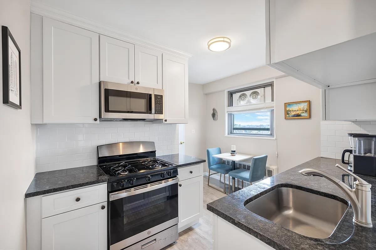 1020 Grand Concourse # 15V, Bronx, NY 10451