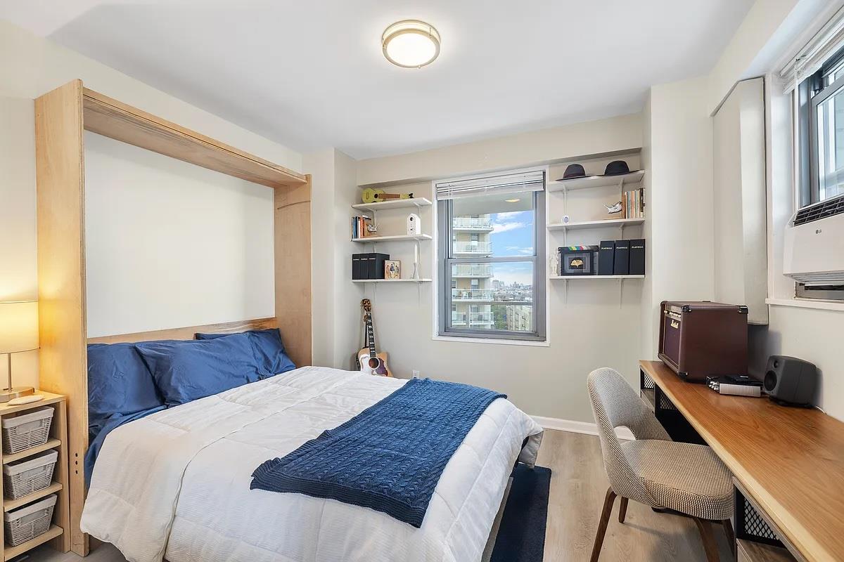 1020 Grand Concourse # 15V, Bronx, NY 10451