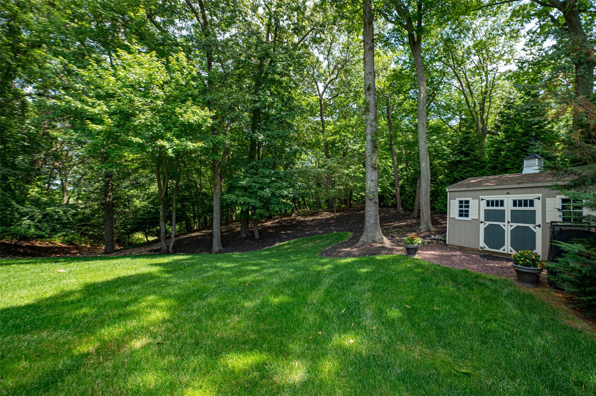 14 Eagle Landing, Mount Sinai, NY 11766