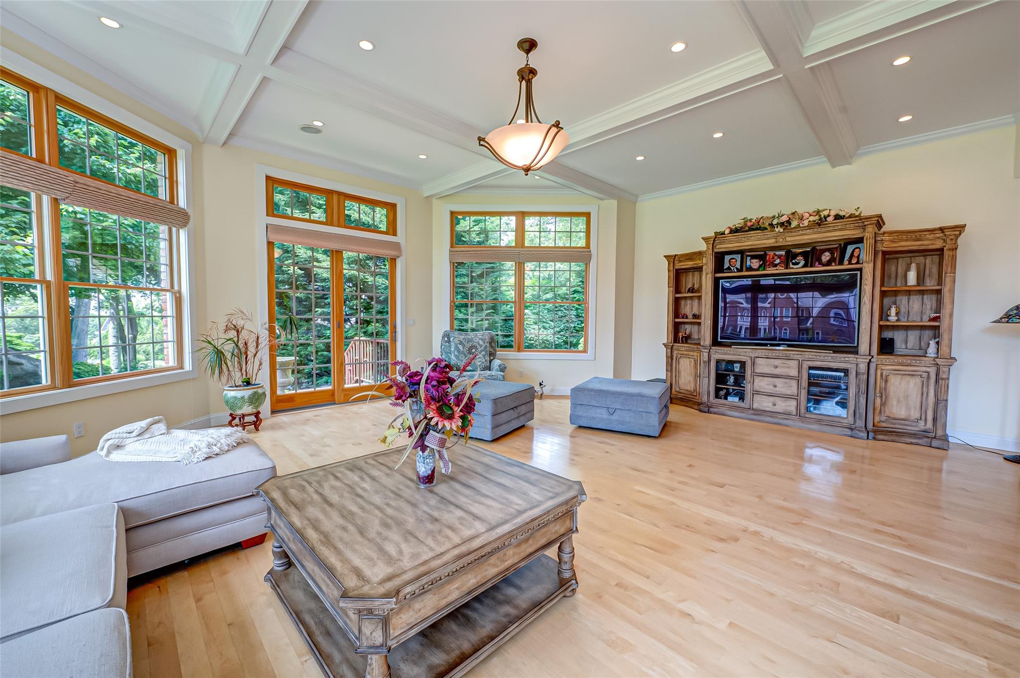 14 Eagle Landing, Mount Sinai, NY 11766