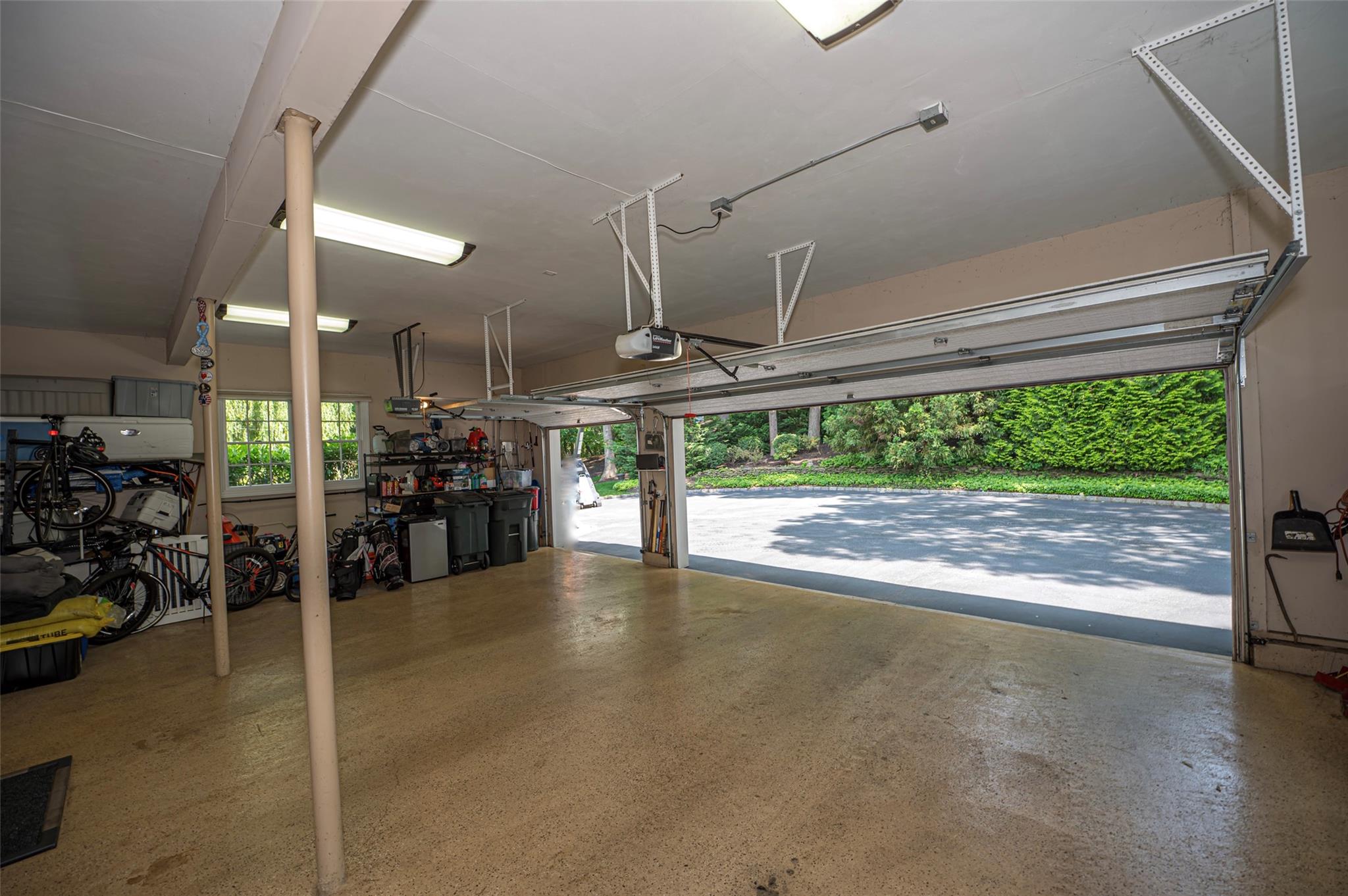 14 Eagle Landing, Mount Sinai, NY 11766