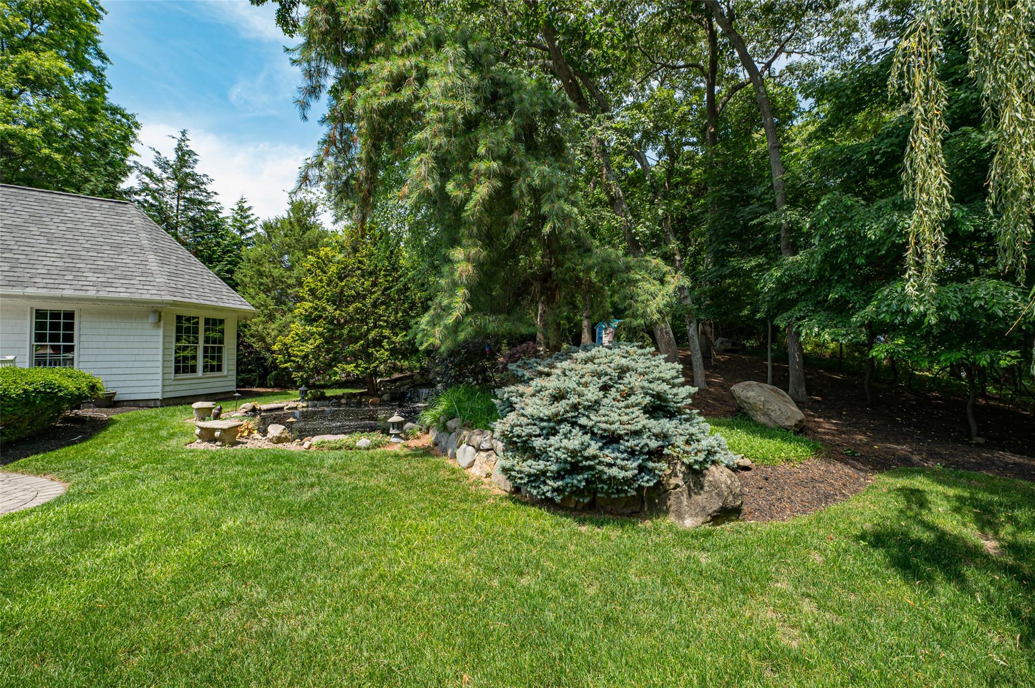 14 Eagle Landing, Mount Sinai, NY 11766