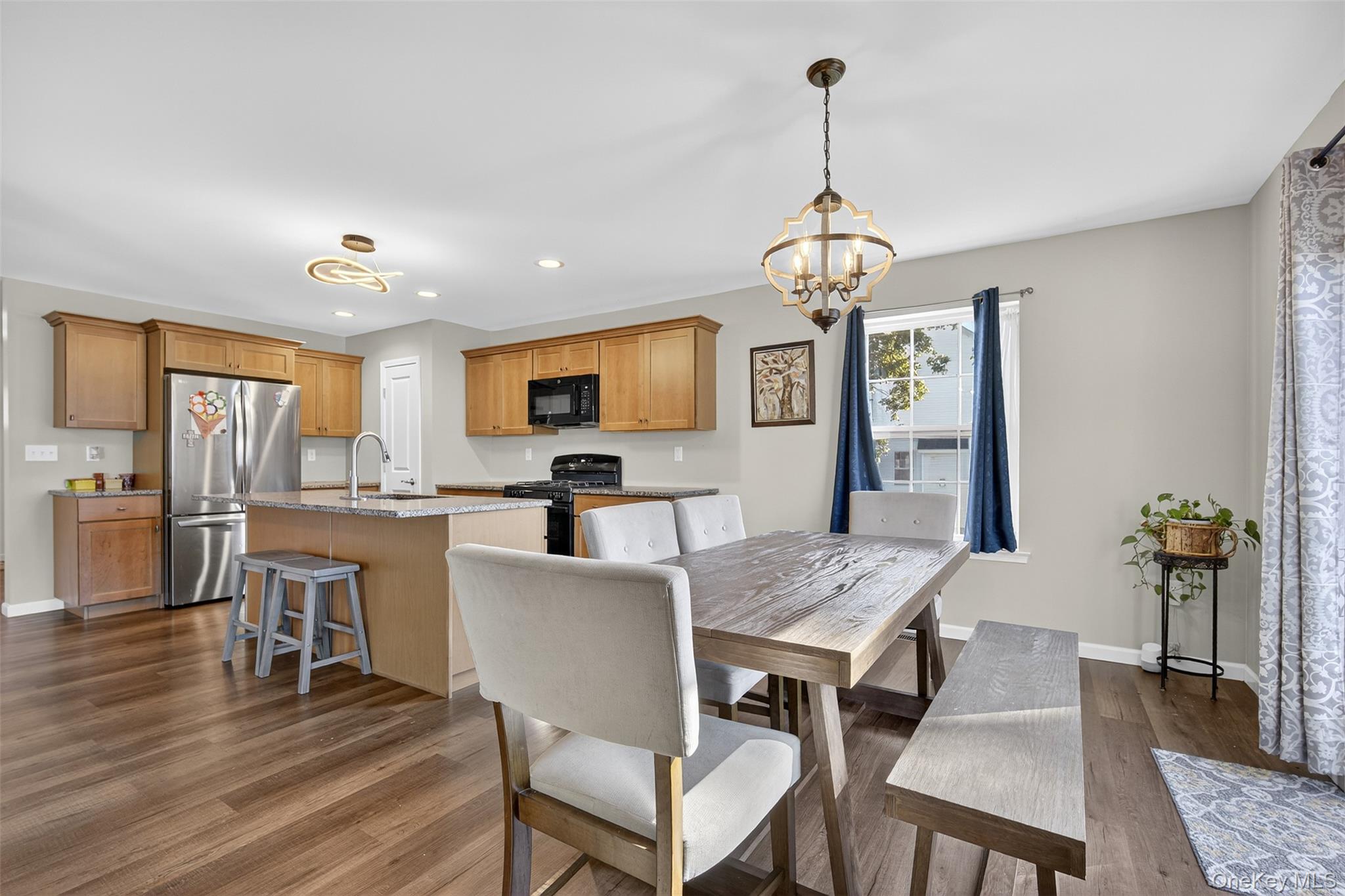 202 Ridgeline Drive, Poughkeepsie, NY 12603