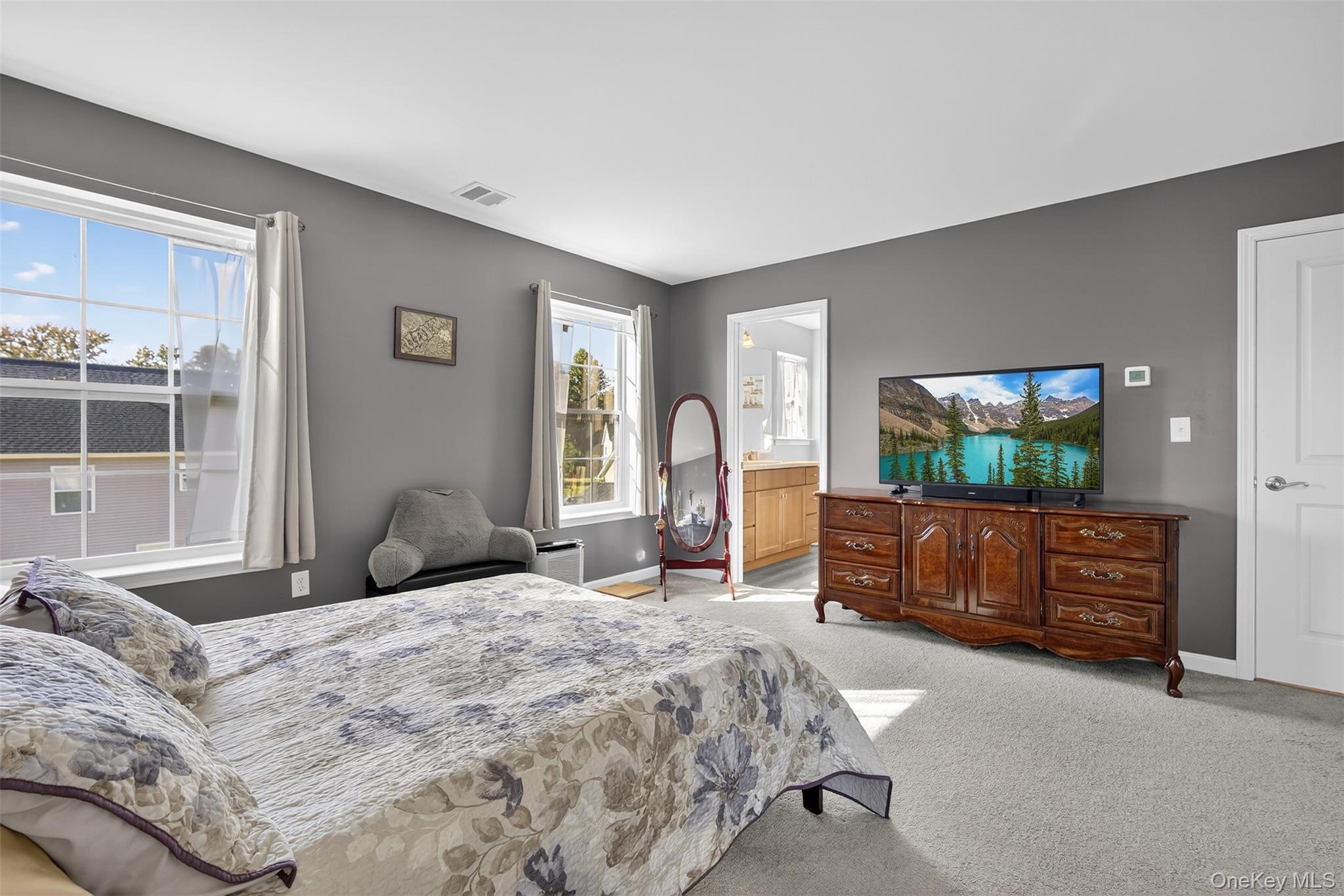 202 Ridgeline Drive, Poughkeepsie, NY 12603