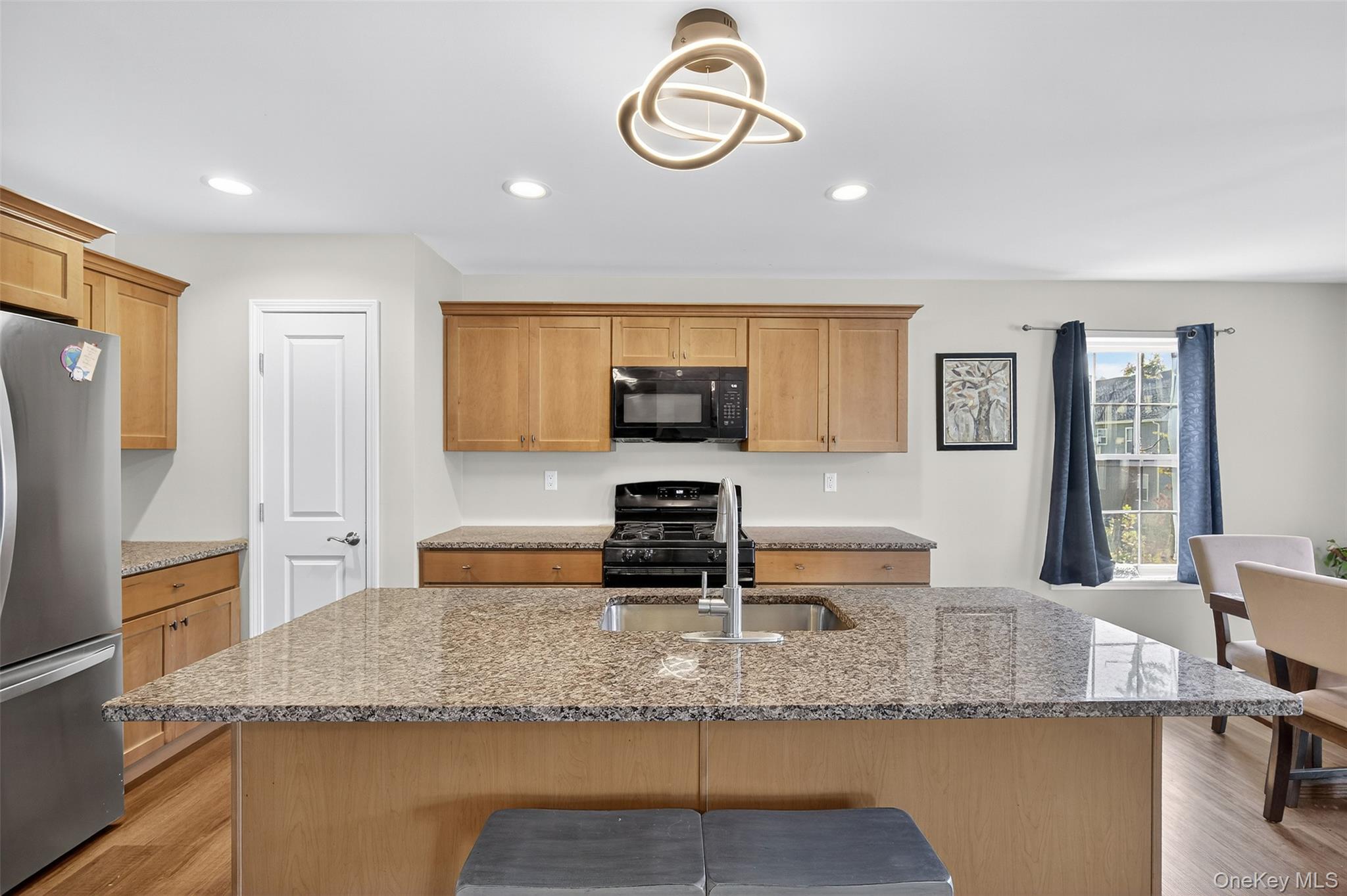 202 Ridgeline Drive, Poughkeepsie, NY 12603