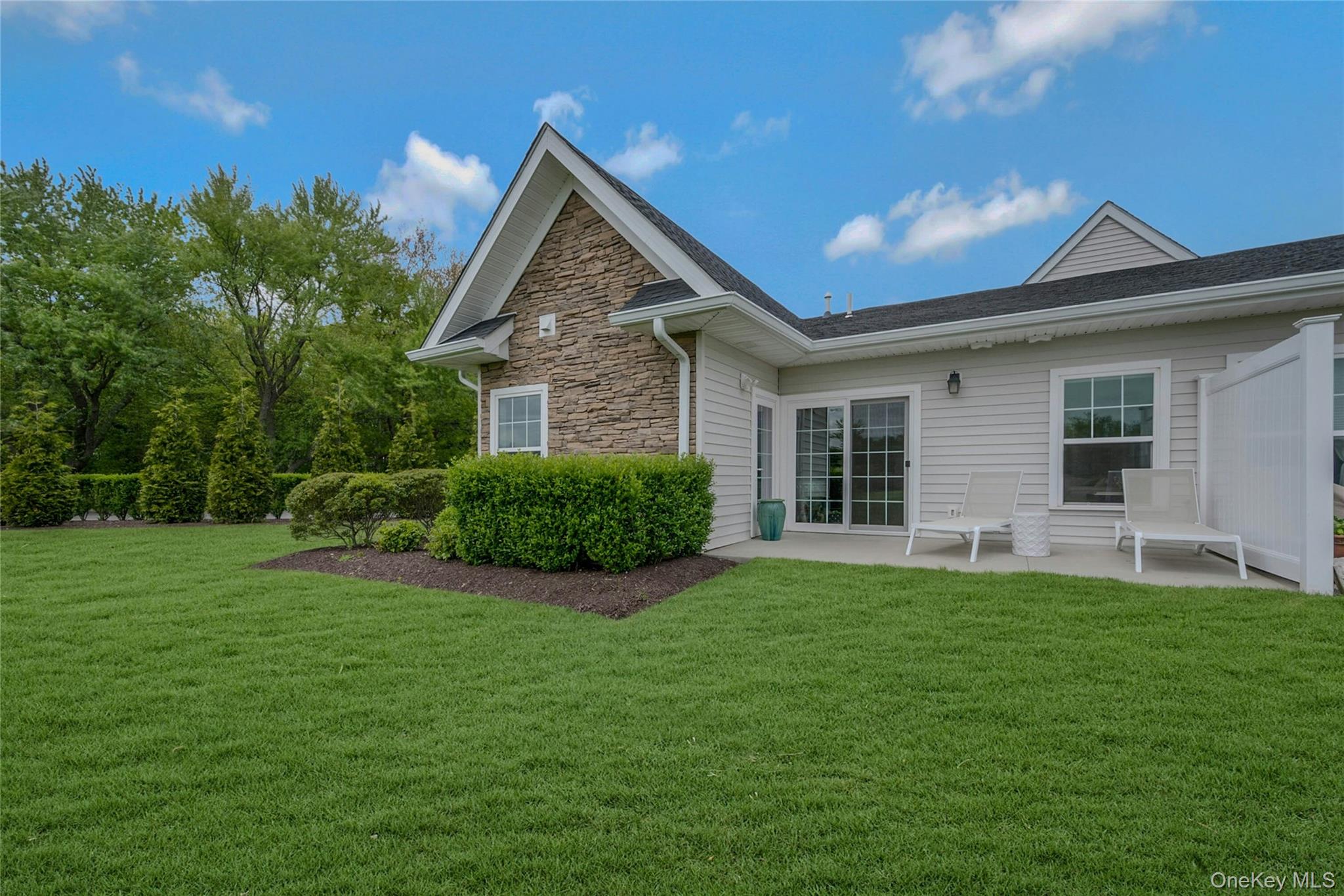 2300 Fox Hill Drive # 1101, Baiting Hollow, NY 11933