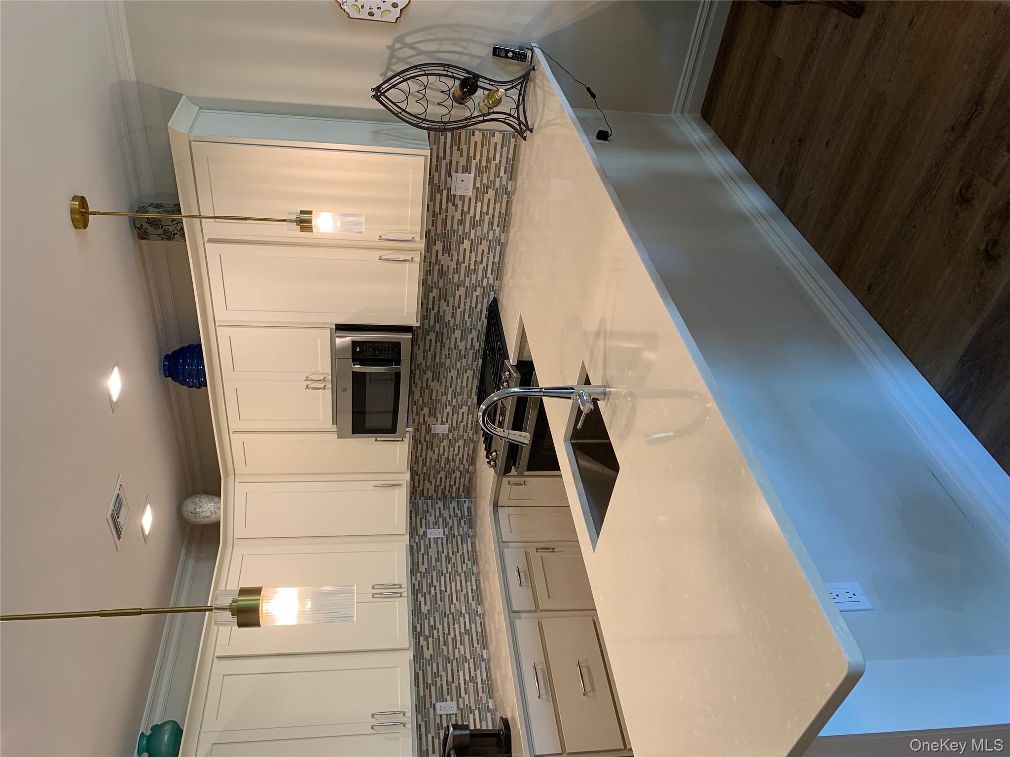 2300 Fox Hill Drive # 1101, Baiting Hollow, NY 11933