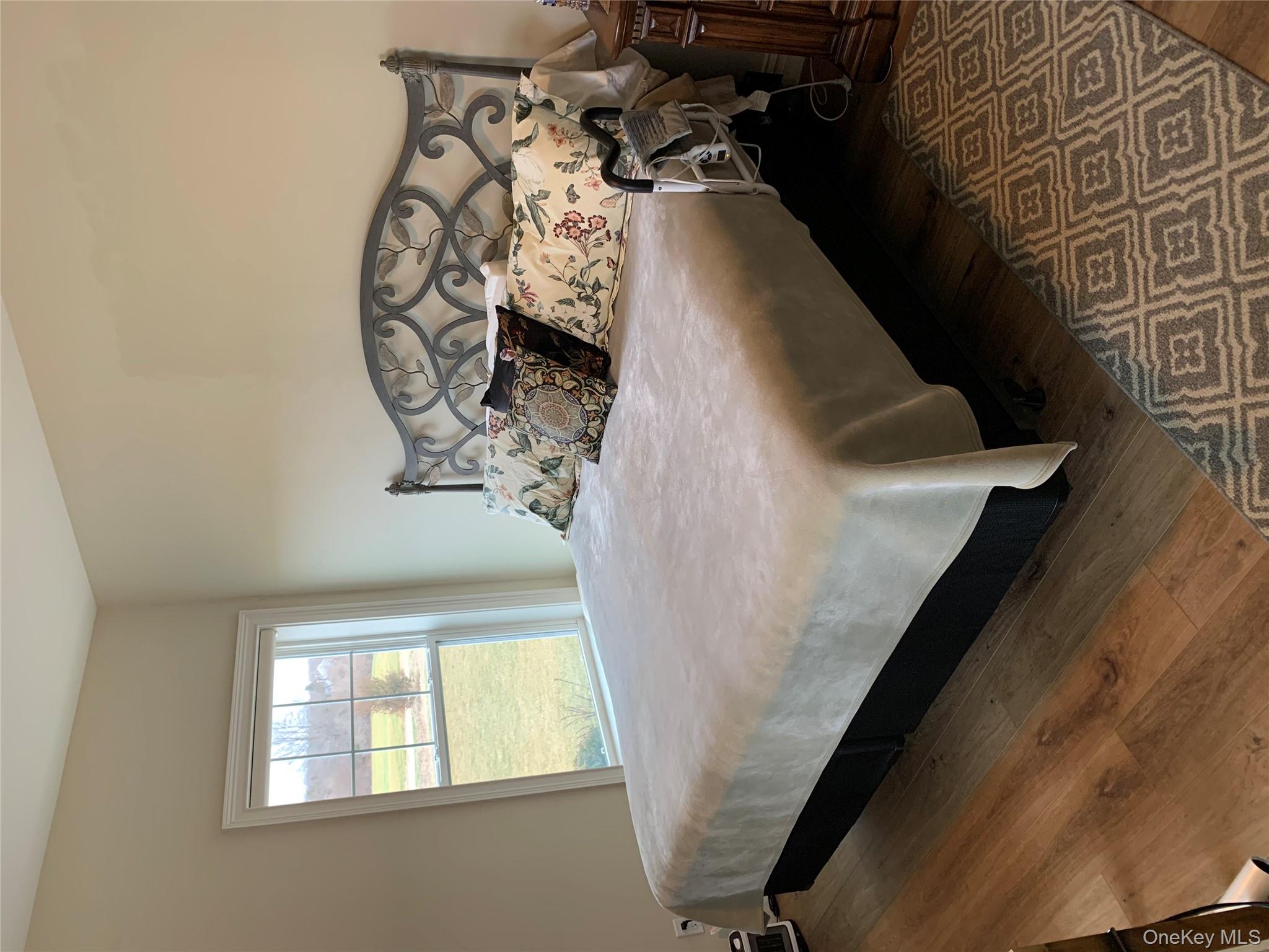 2300 Fox Hill Drive # 1101, Baiting Hollow, NY 11933