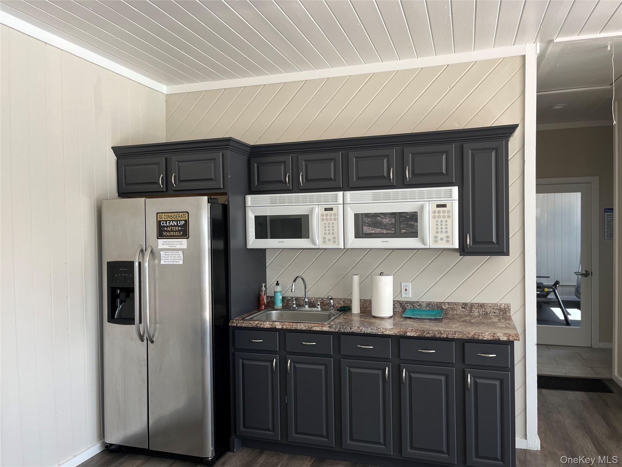 2300 Fox Hill Drive # 1101, Baiting Hollow, NY 11933