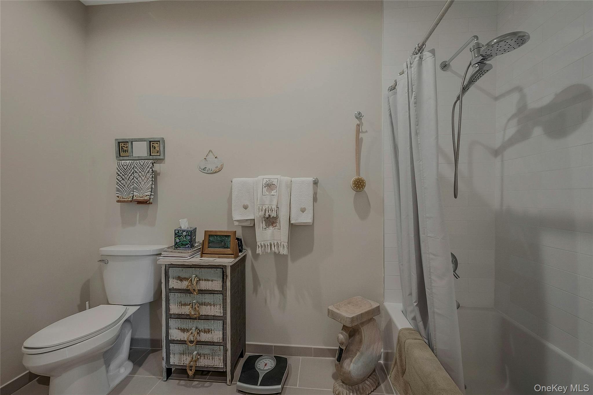 2300 Fox Hill Drive # 1101, Baiting Hollow, NY 11933