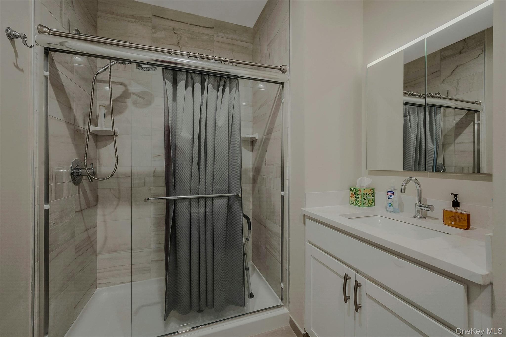 2300 Fox Hill Drive # 1101, Baiting Hollow, NY 11933