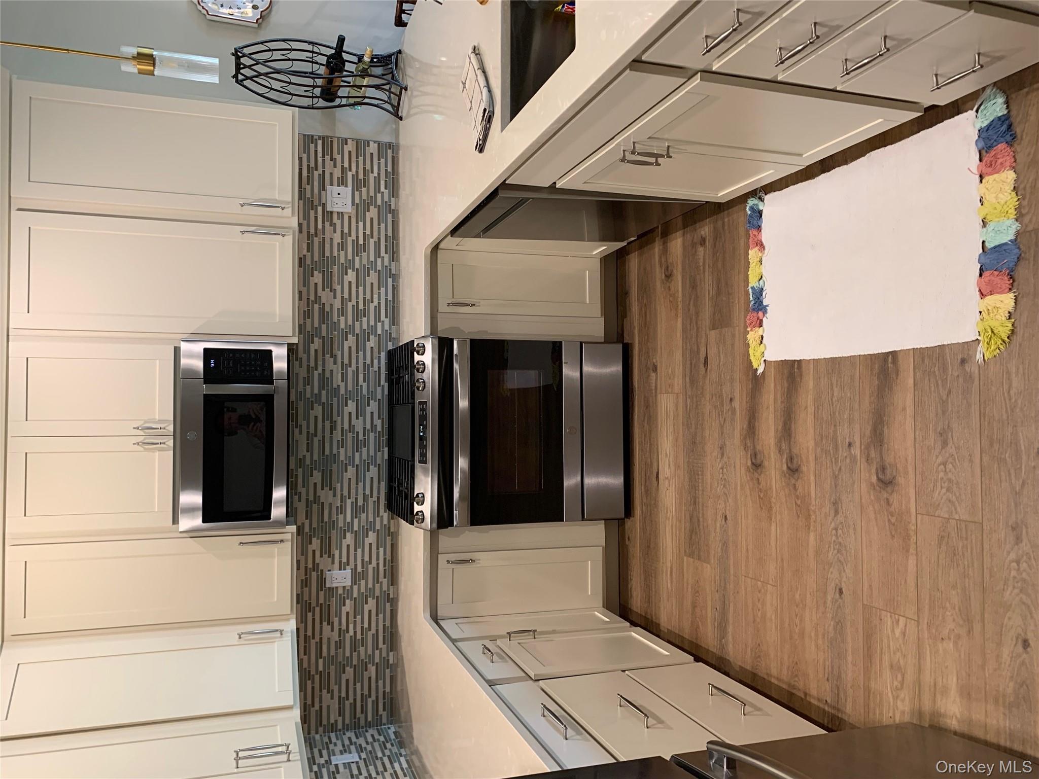 2300 Fox Hill Drive # 1101, Baiting Hollow, NY 11933