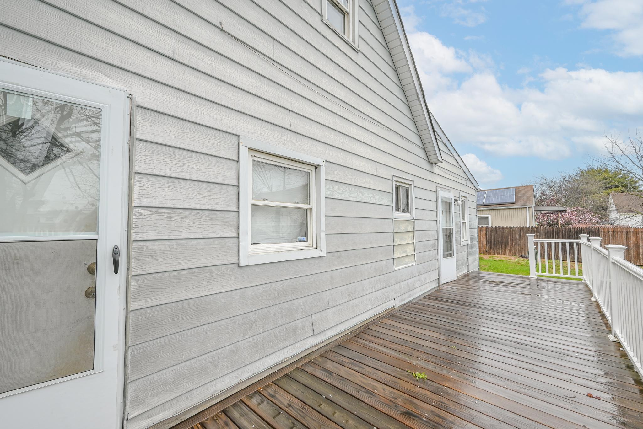 267 Roquette Avenue, Floral Park, NY 11001