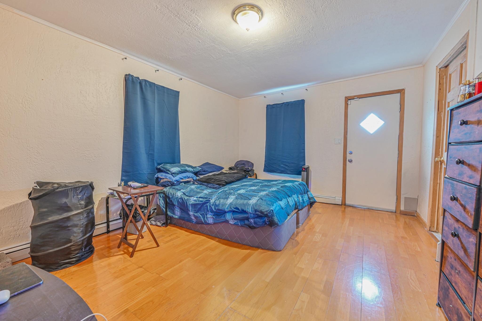 267 Roquette Avenue, Floral Park, NY 11001