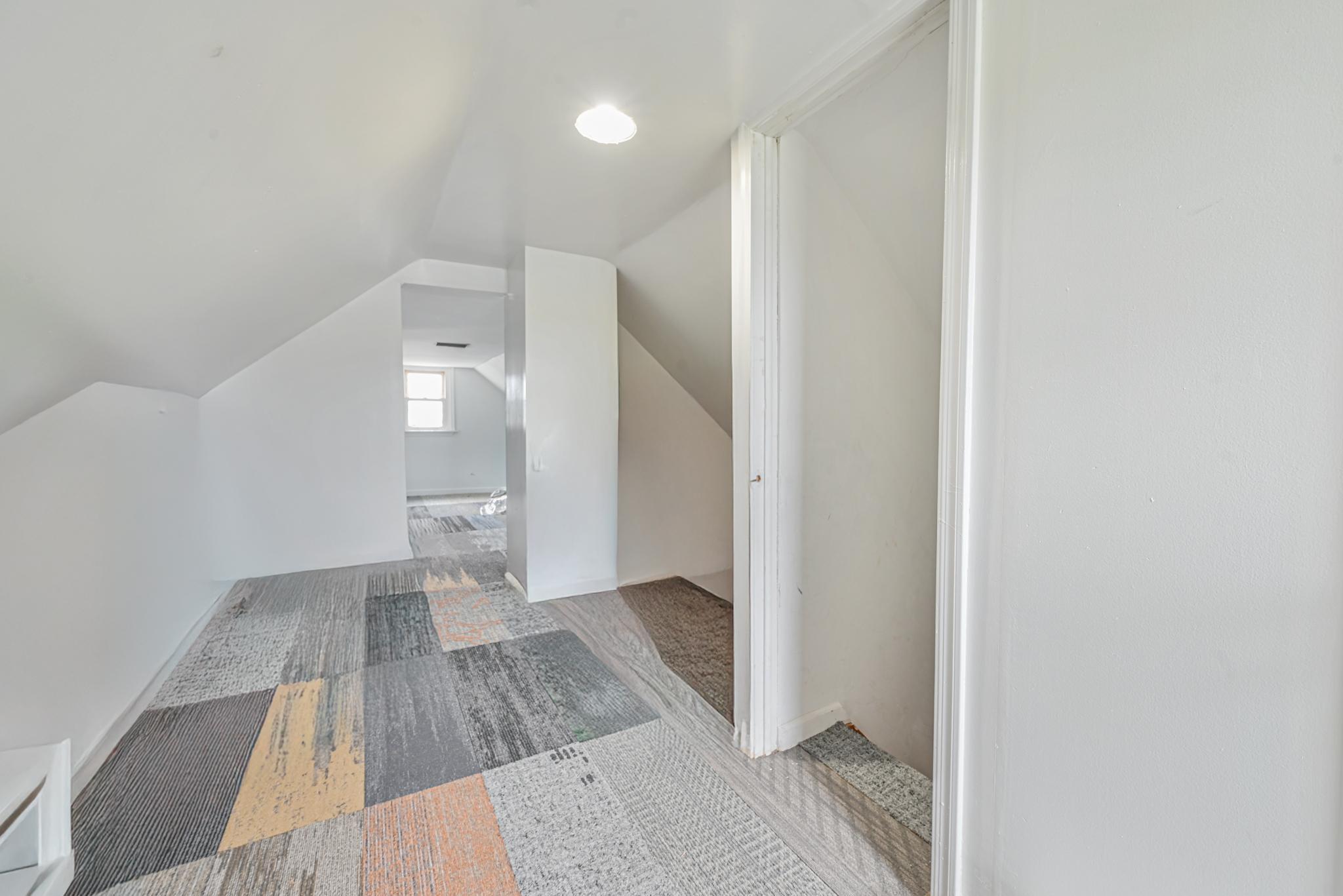 267 Roquette Avenue, Floral Park, NY 11001