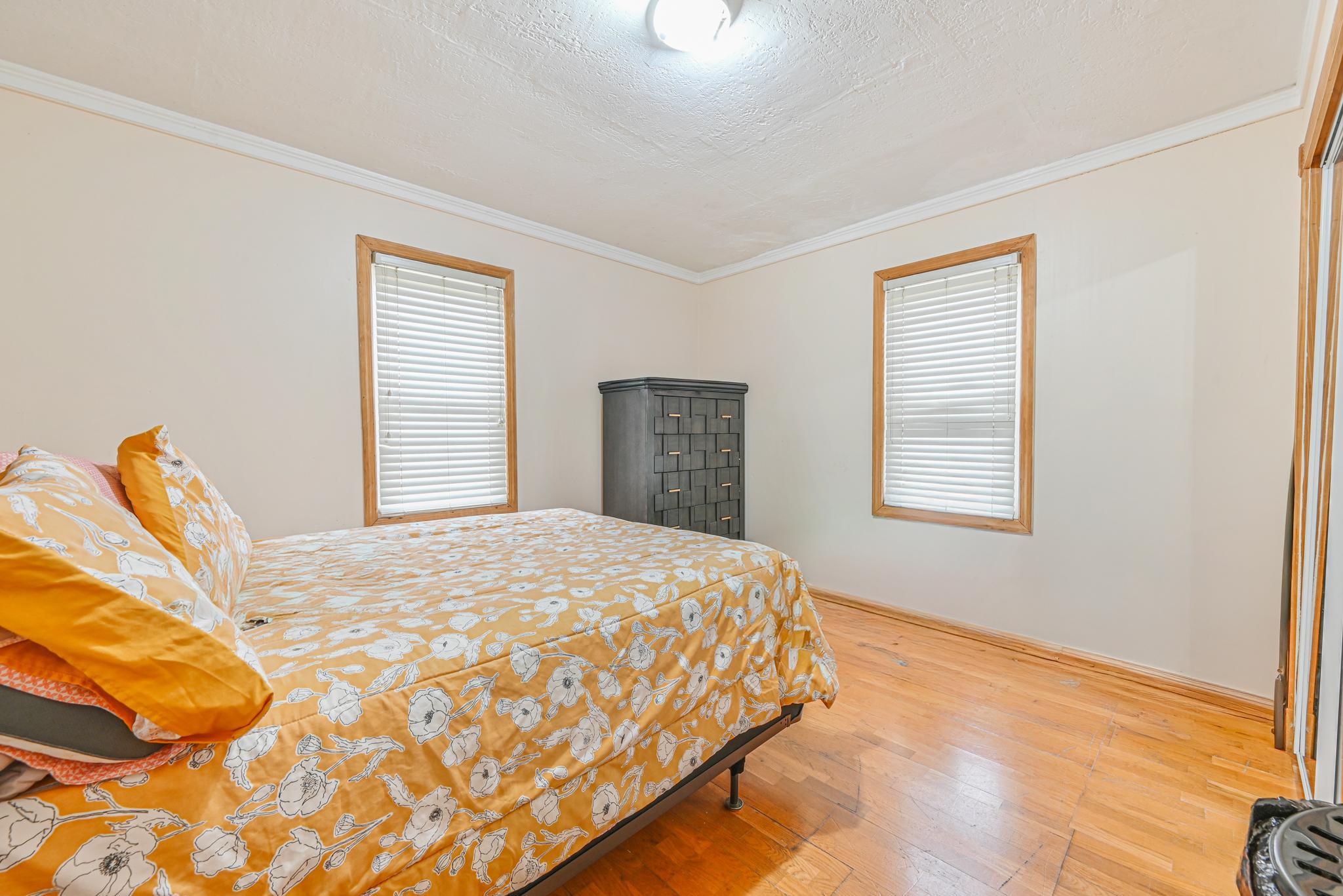 267 Roquette Avenue, Floral Park, NY 11001