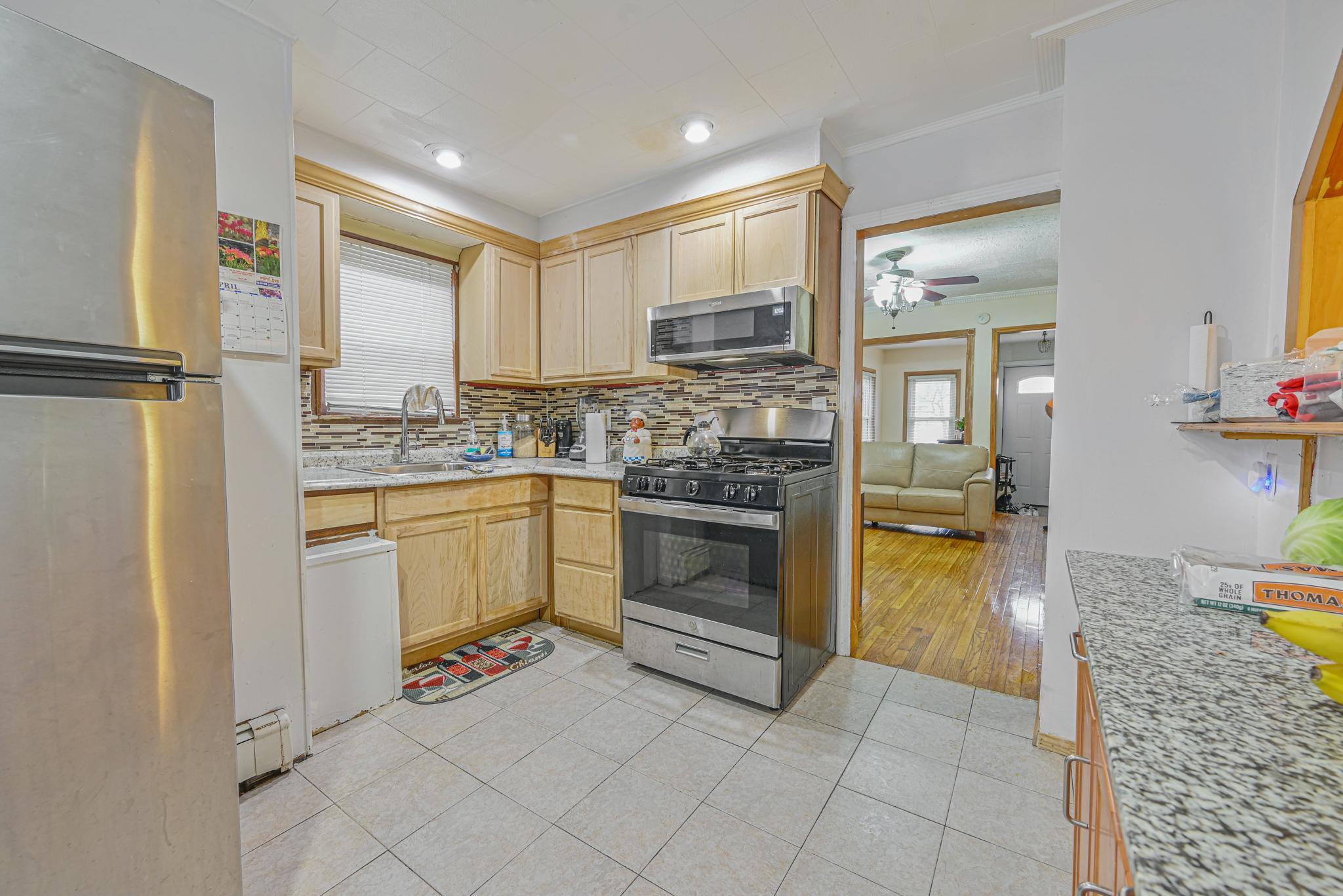 267 Roquette Avenue, Floral Park, NY 11001