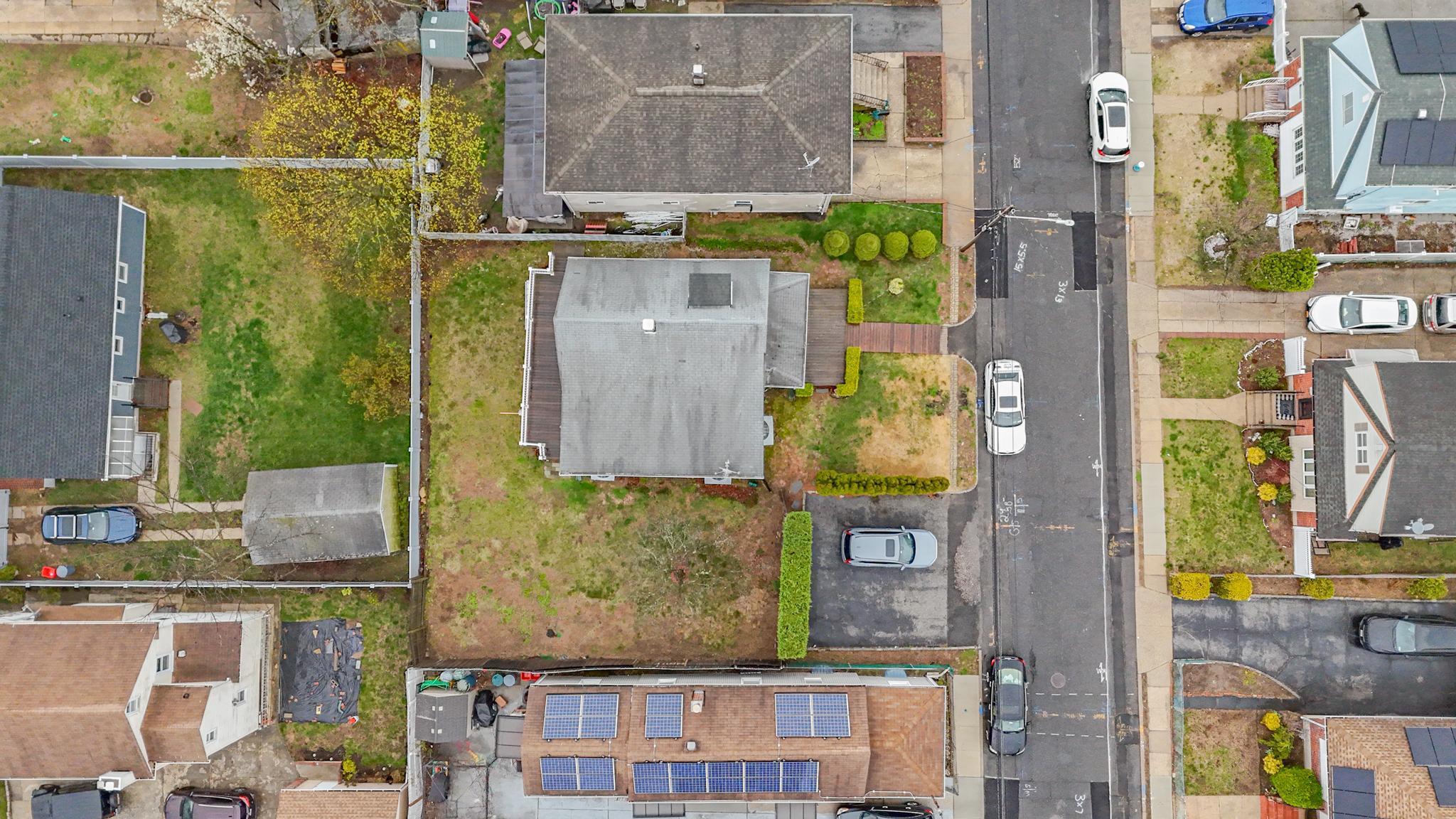 267 Roquette Avenue, Floral Park, NY 11001