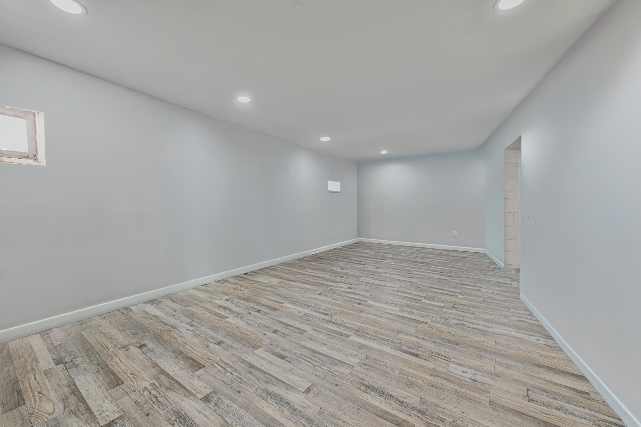 267 Roquette Avenue, Floral Park, NY 11001