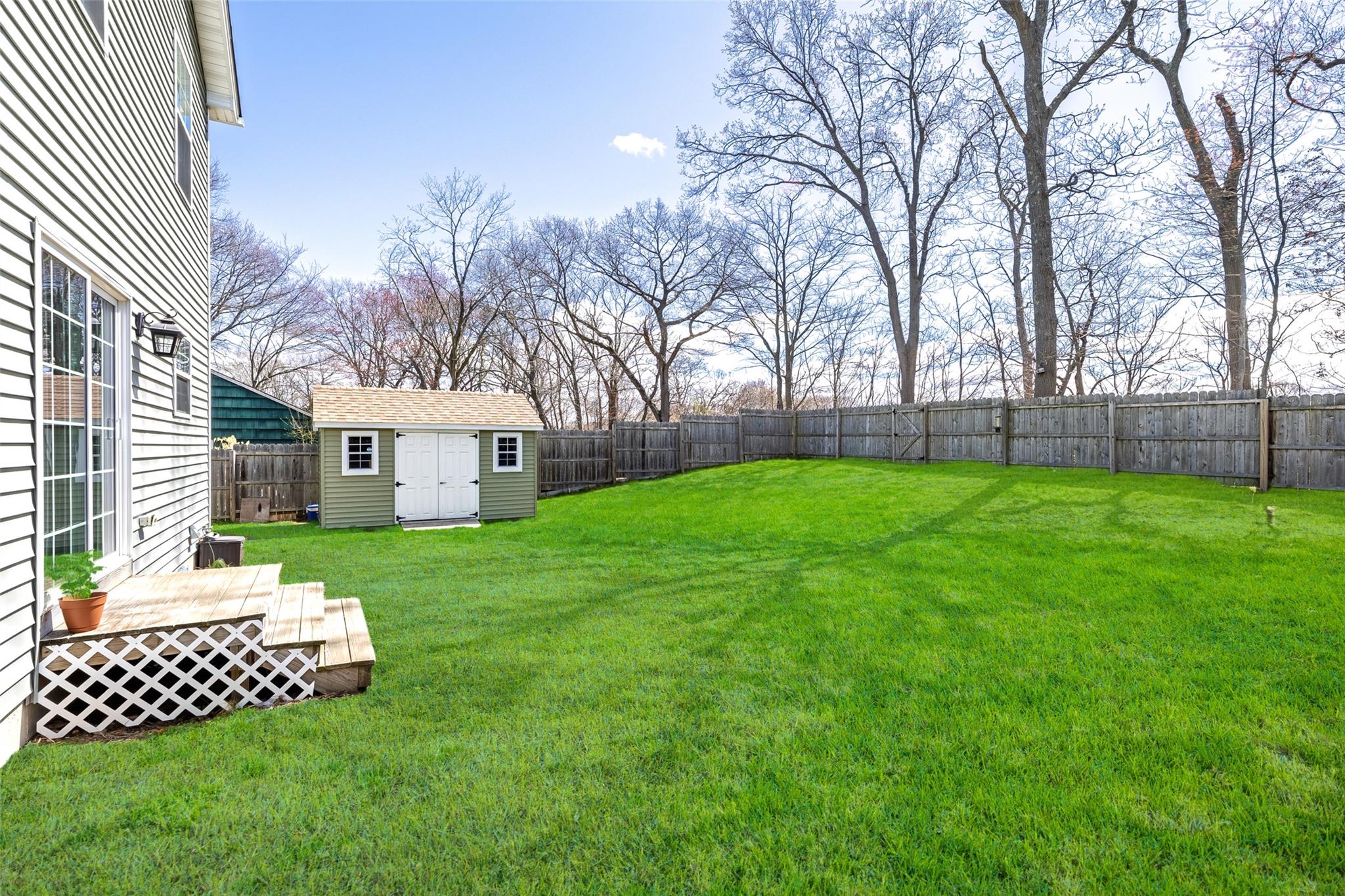 246 N Country Road, Port Jefferson, NY 11777
