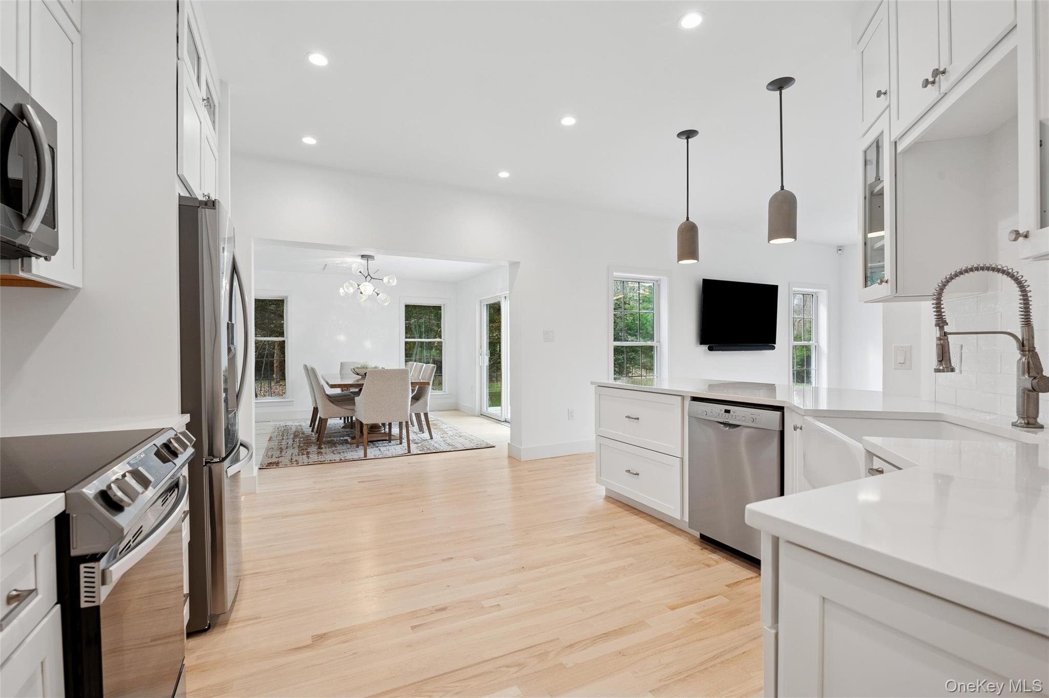 4056 Noyac Road, Sag Harbor, NY 11963