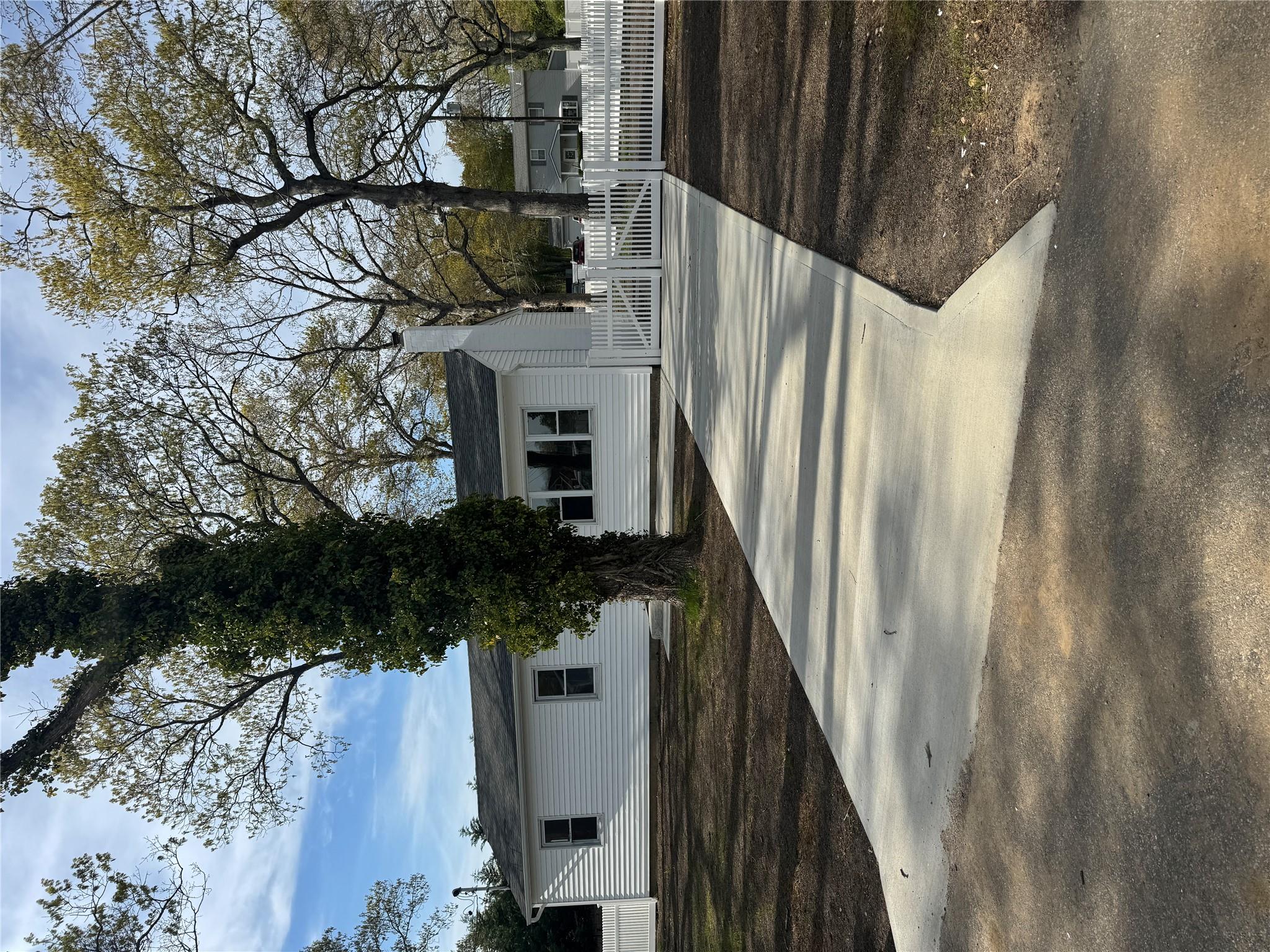 1 Pine Road, Middle Island, NY 11953