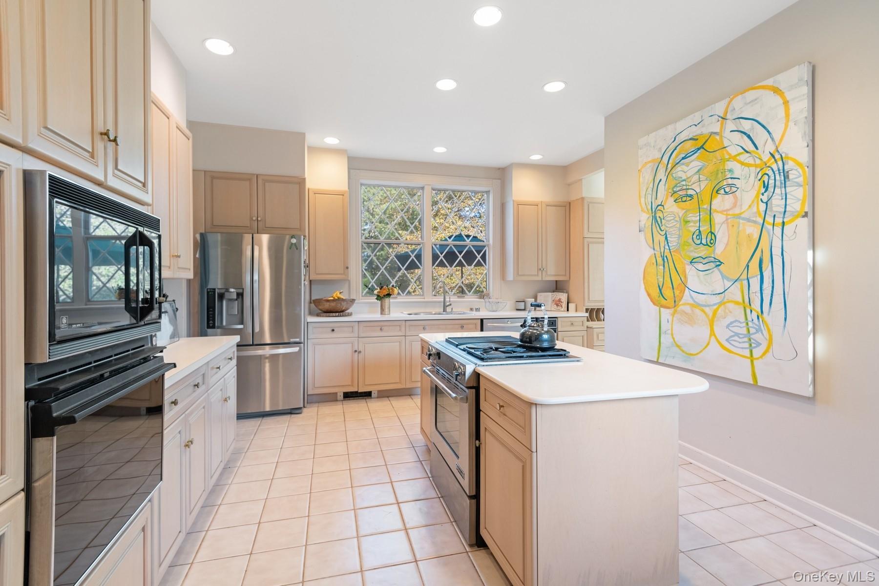 10 Post Lane, Quogue, NY 11959