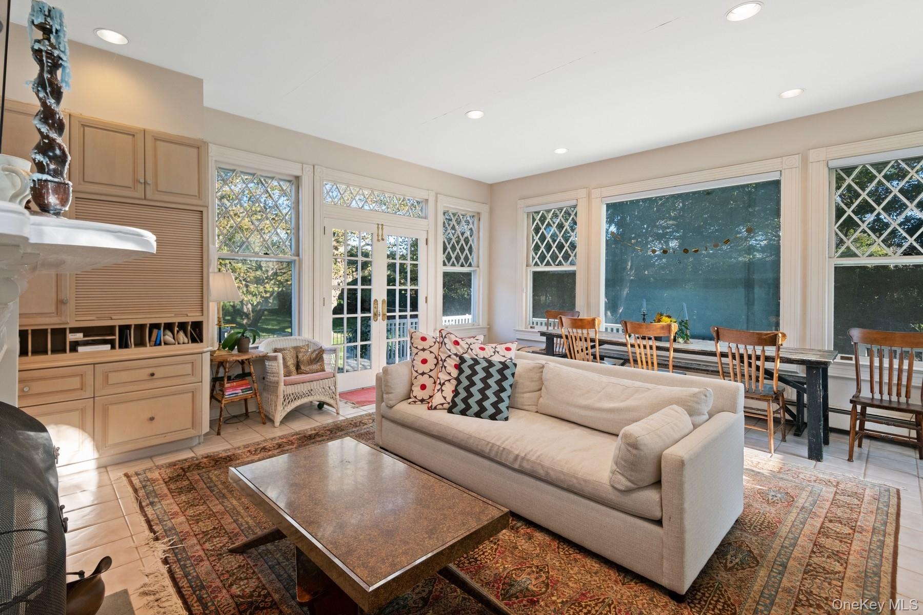 10 Post Lane, Quogue, NY 11959