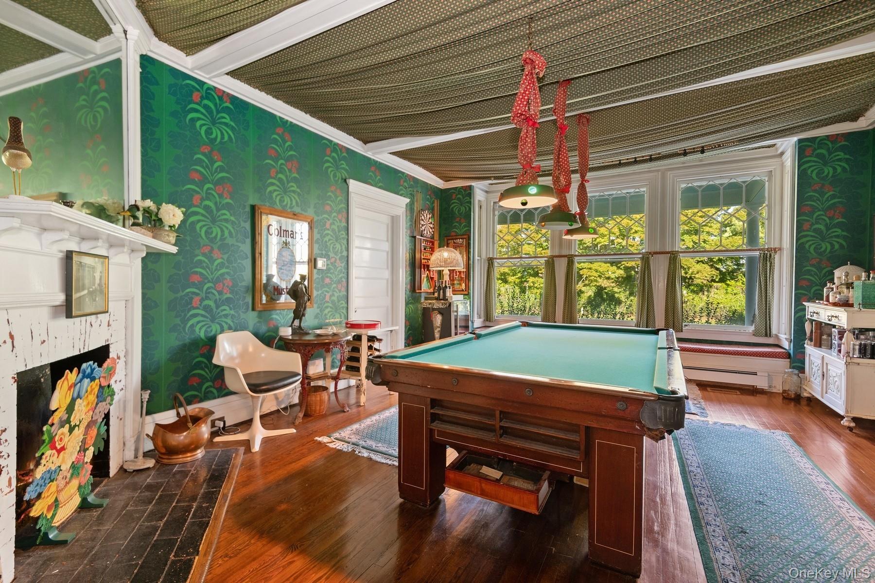 10 Post Lane, Quogue, NY 11959