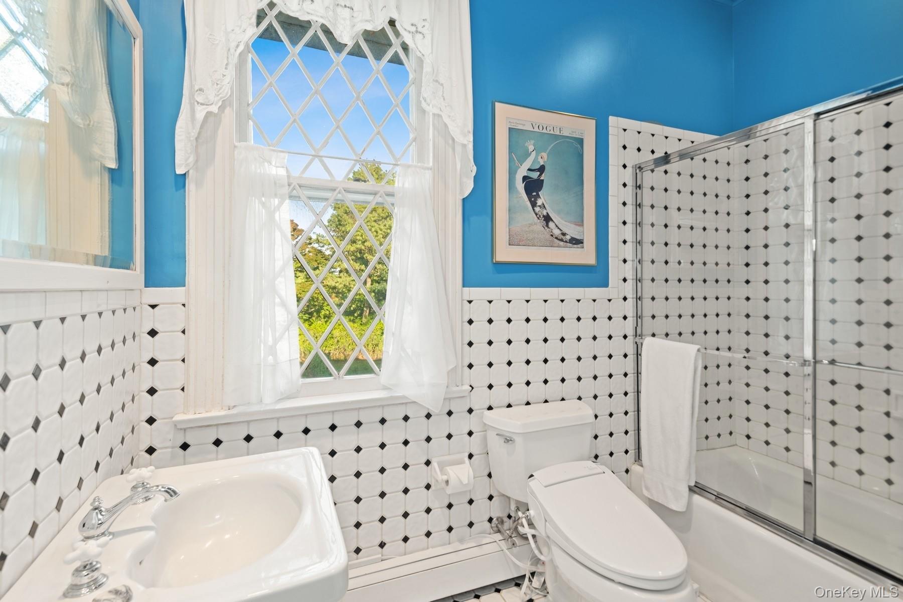 10 Post Lane, Quogue, NY 11959