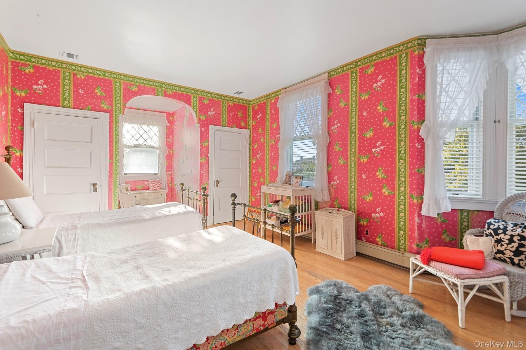 10 Post Lane, Quogue, NY 11959