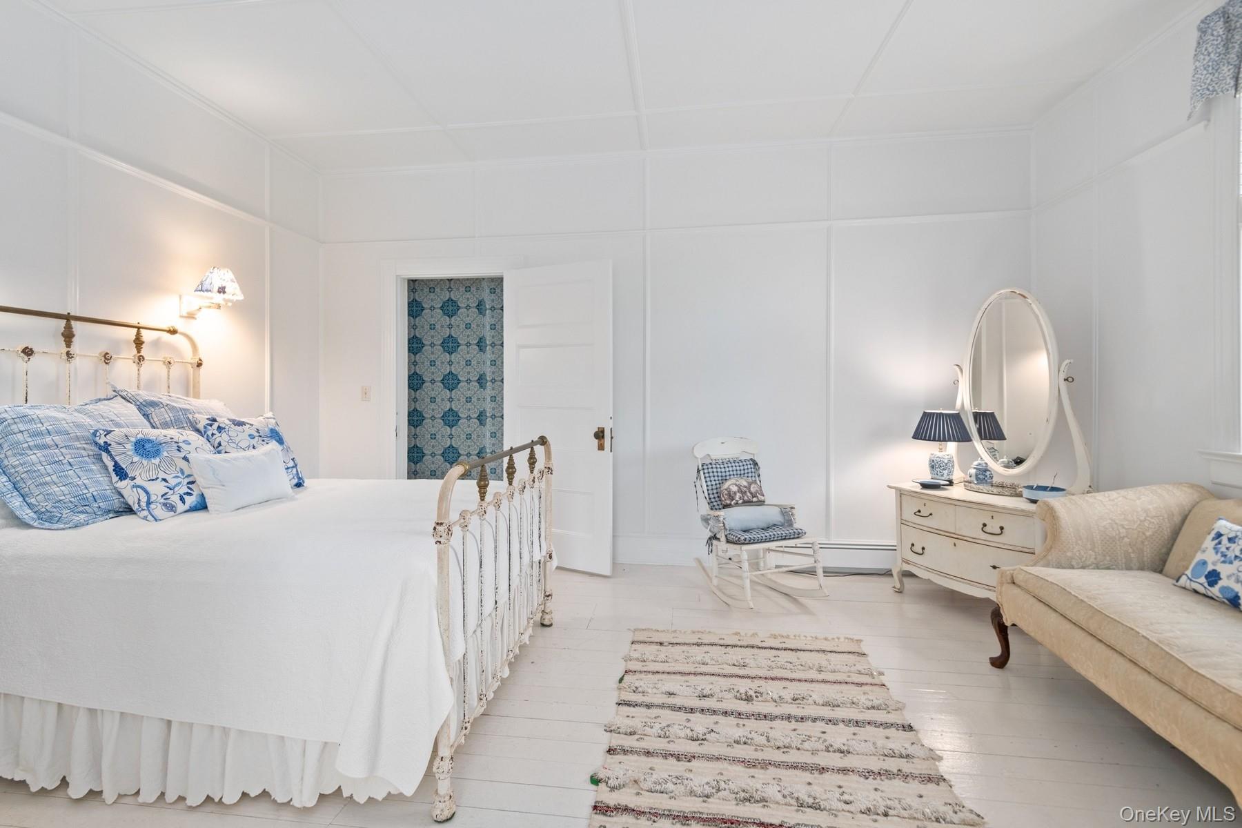 10 Post Lane, Quogue, NY 11959