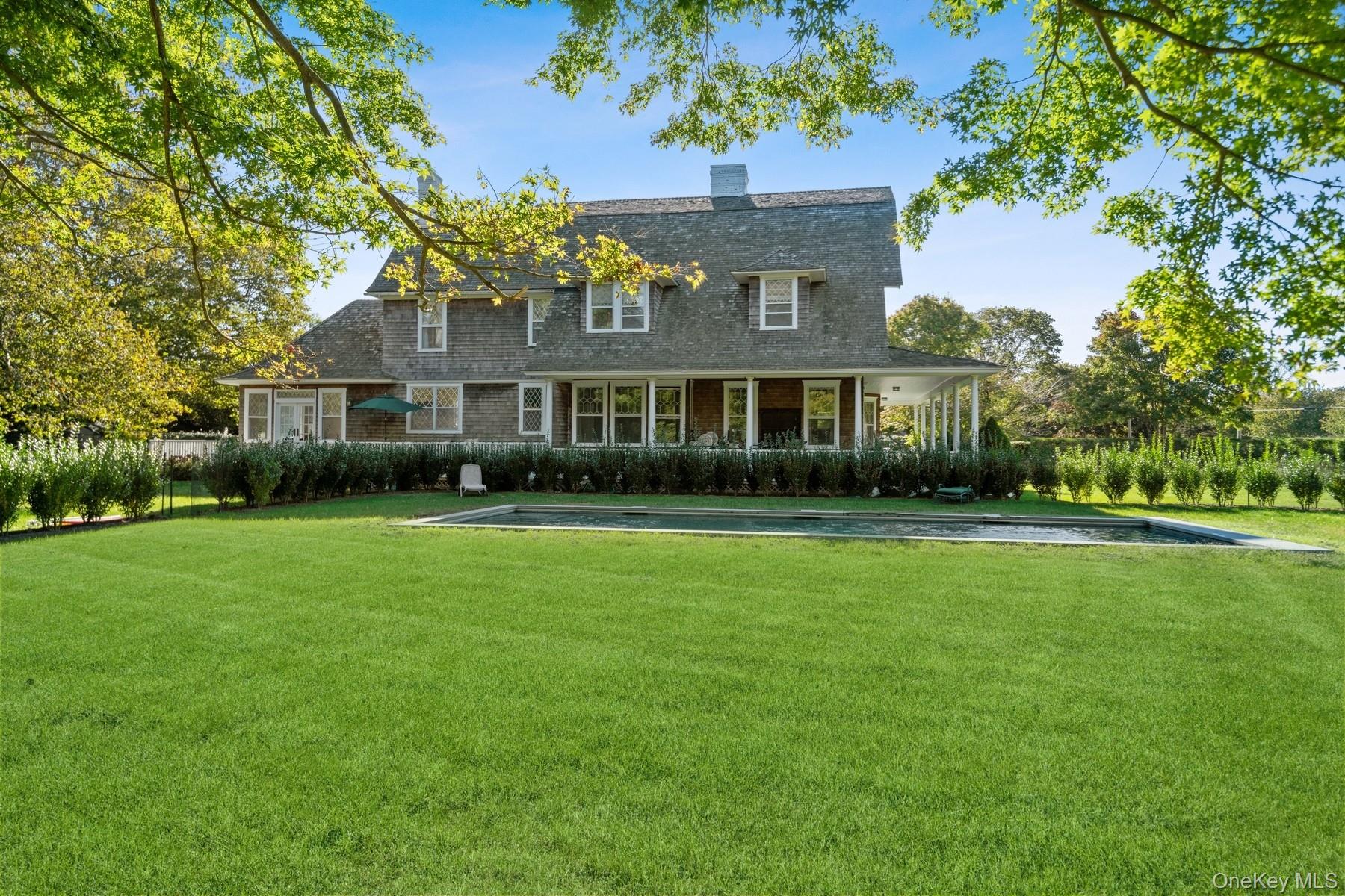 10 Post Lane, Quogue, NY 11959