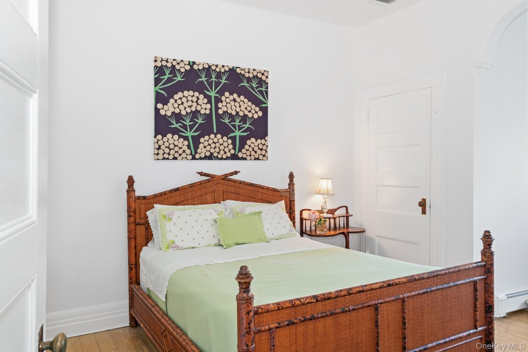 10 Post Lane, Quogue, NY 11959