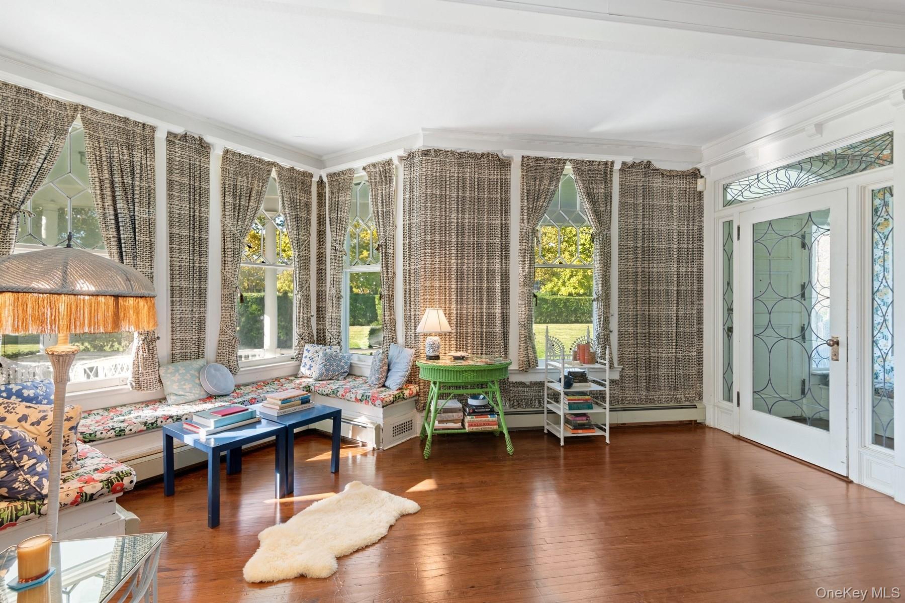 10 Post Lane, Quogue, NY 11959