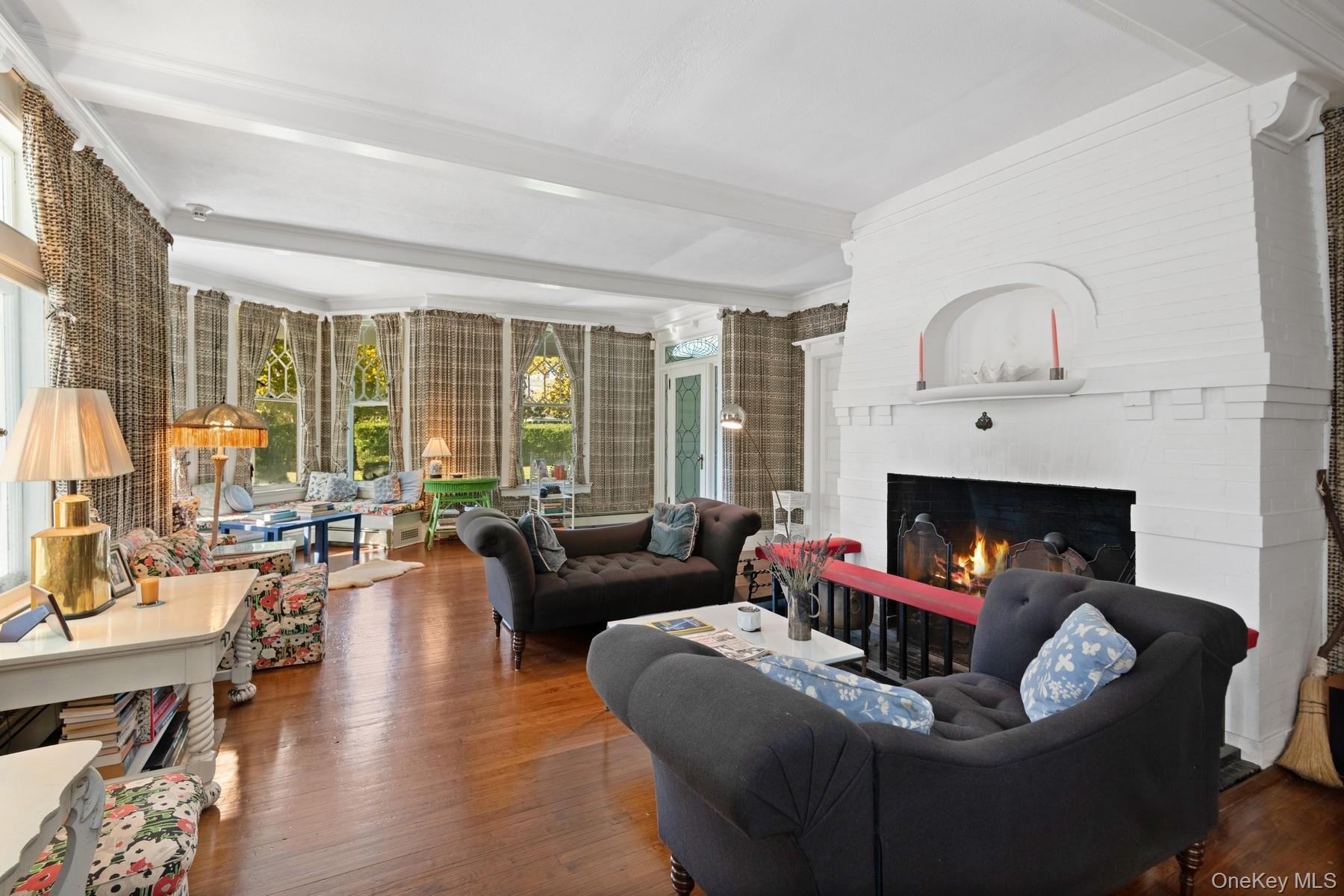 10 Post Lane, Quogue, NY 11959