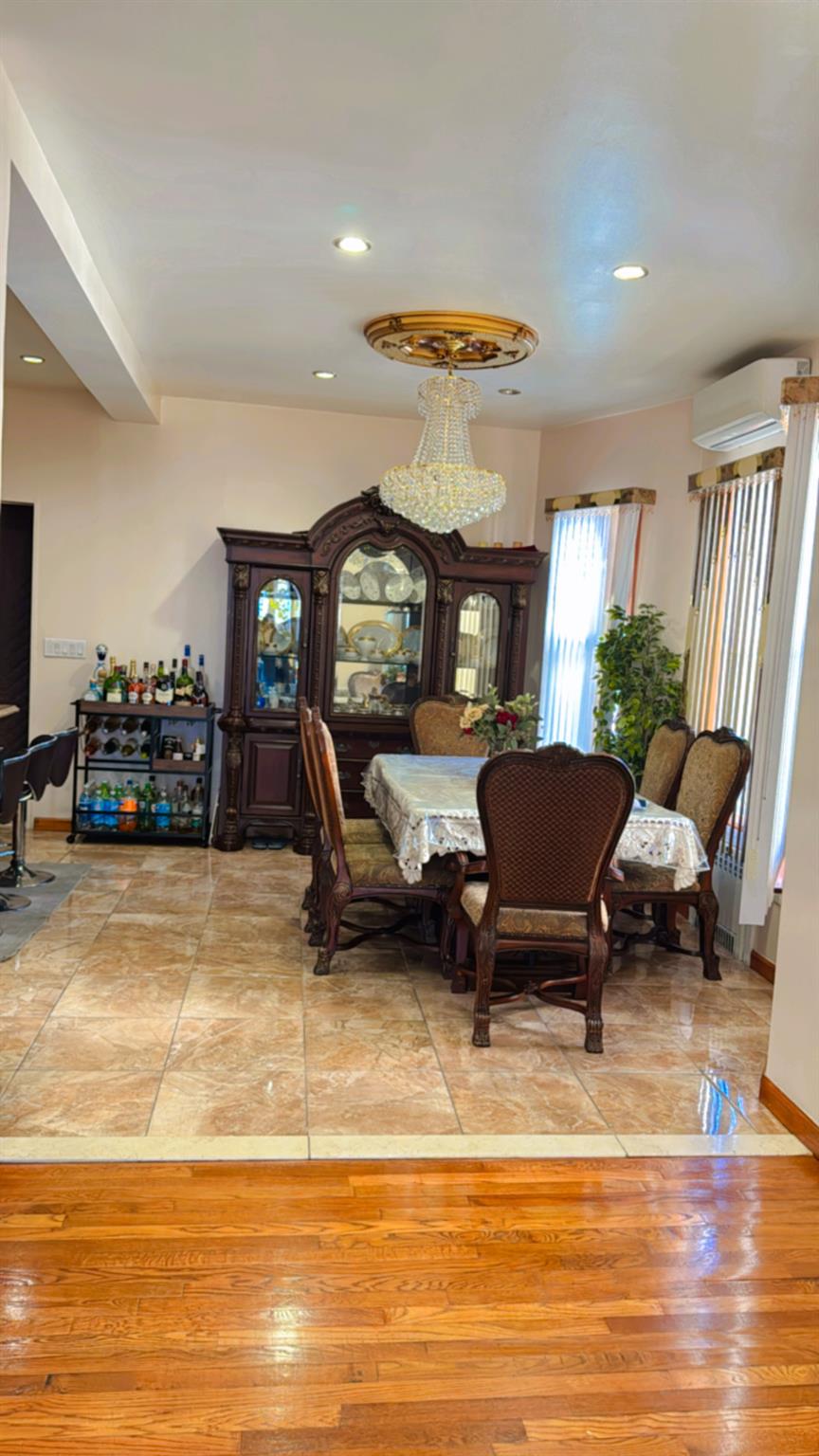 10231 90th Avenue, Richmond Hill, NY 11418