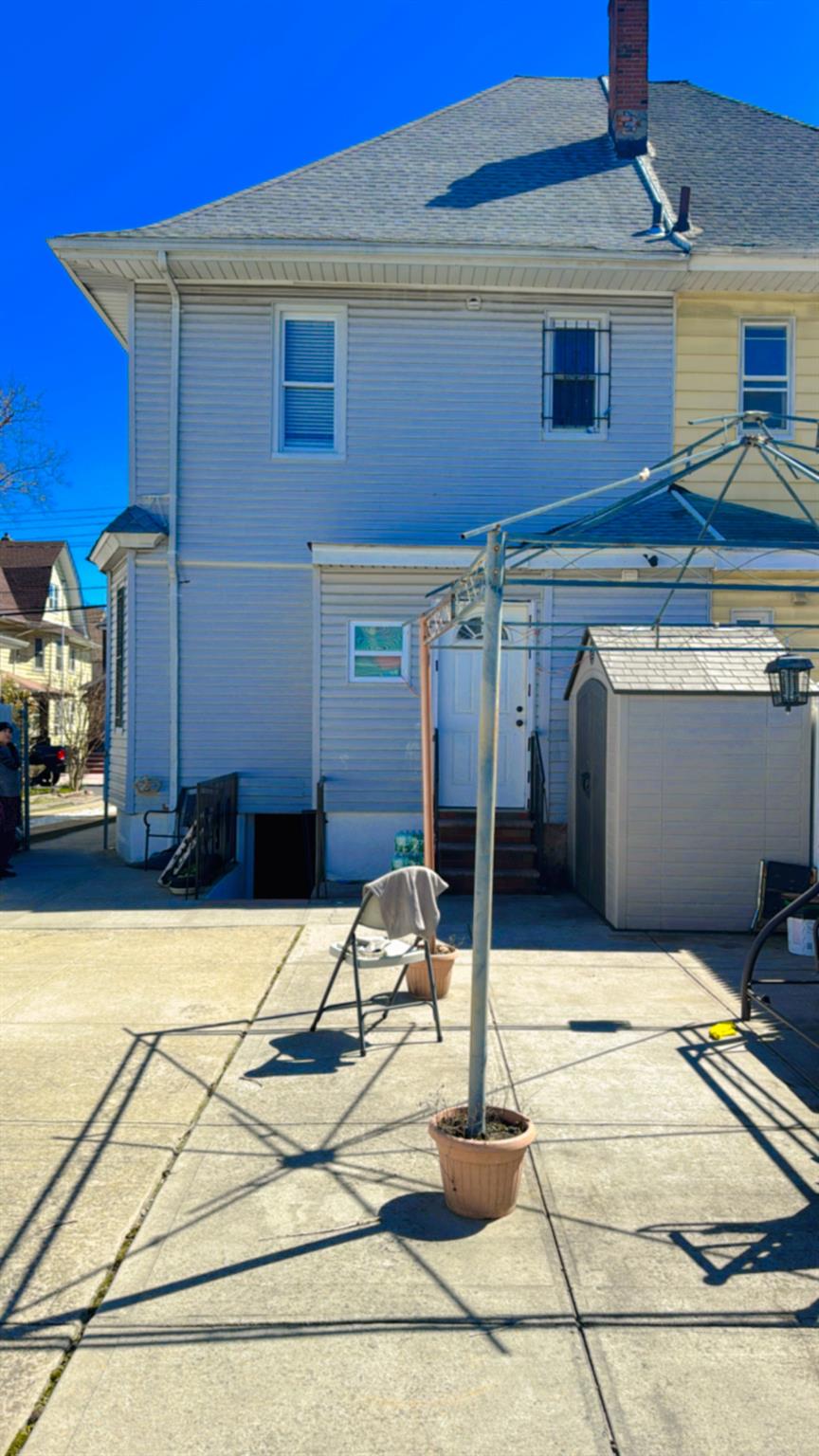 10231 90th Avenue, Richmond Hill, NY 11418