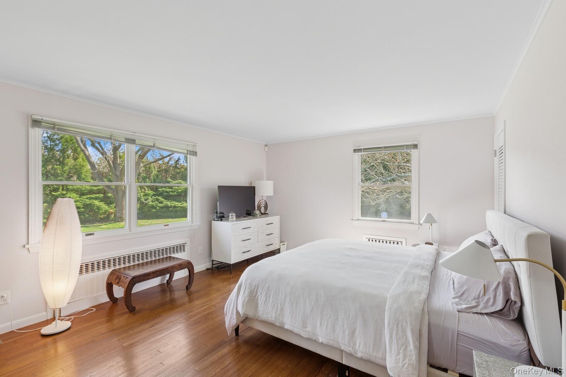 8 Niamogue Lane, Quogue, NY 11959