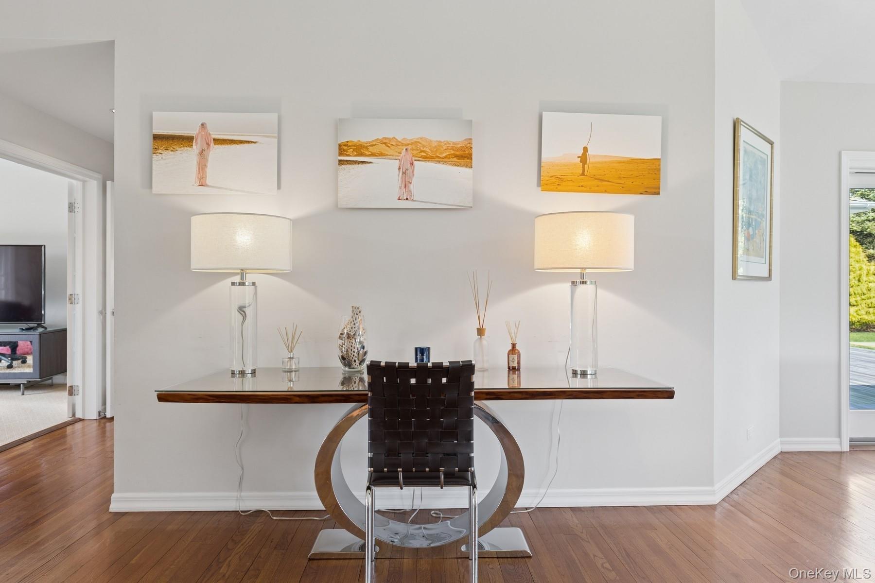 8 Niamogue Lane, Quogue, NY 11959