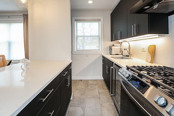 18 Edwards # 2B, Roslyn Heights, NY 11577