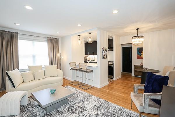 18 Edwards # 2B, Roslyn Heights, NY 11577