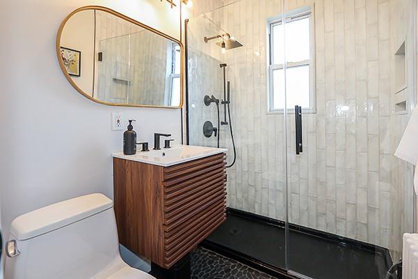 18 Edwards # 2B, Roslyn Heights, NY 11577