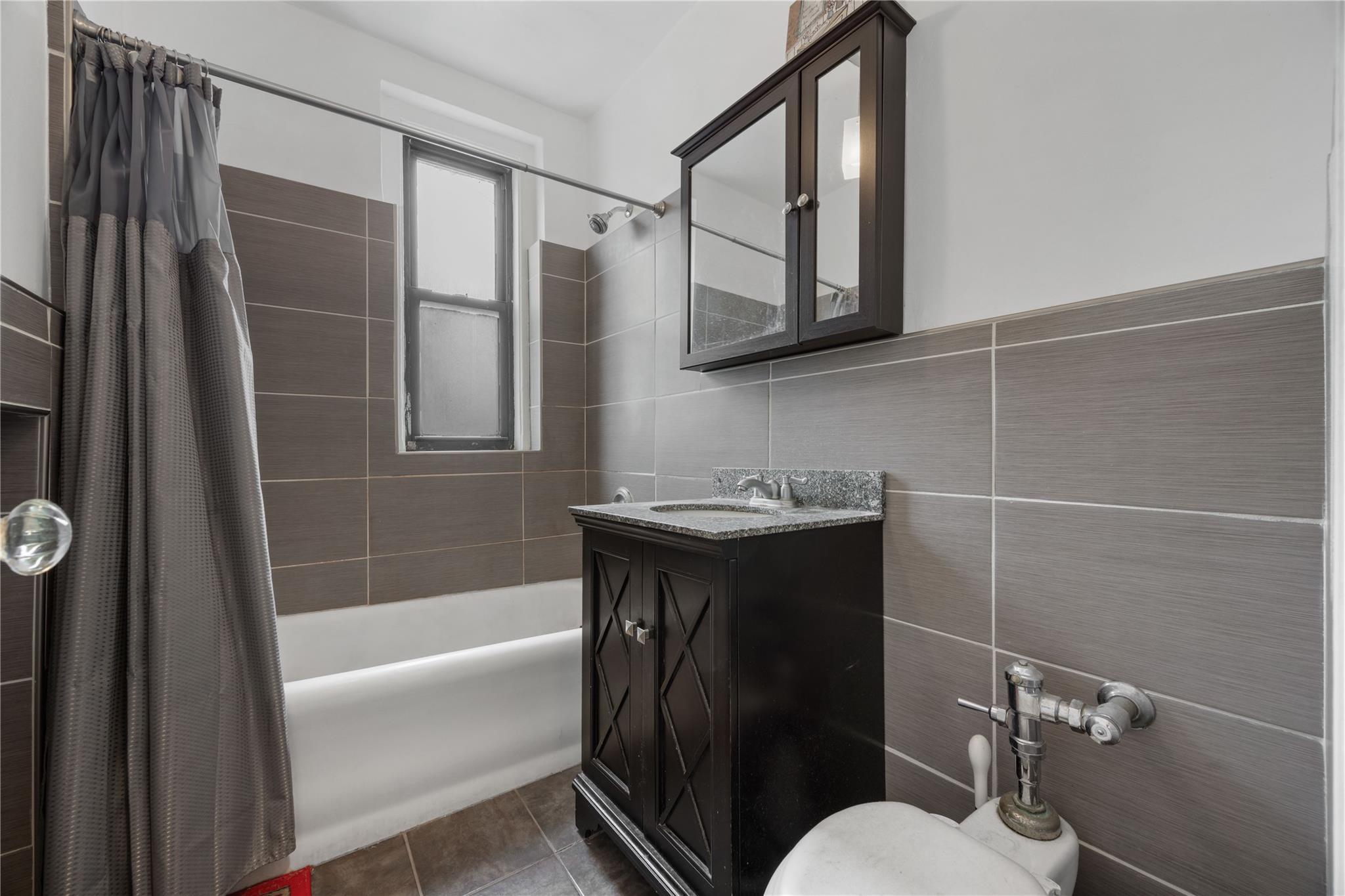 72-34 Austin Street # E3, Forest Hills, NY 11375